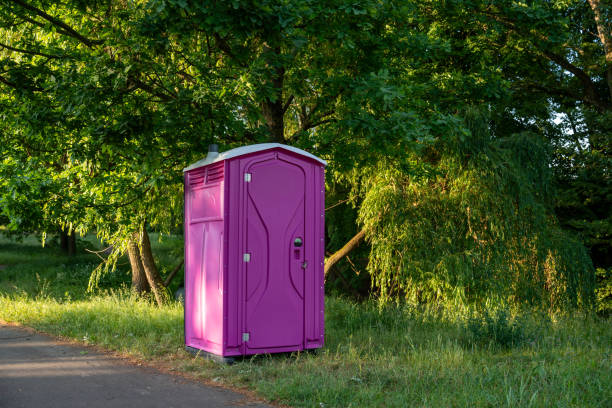 Best Portable restroom trailer rental  in Ocean Shores, WA